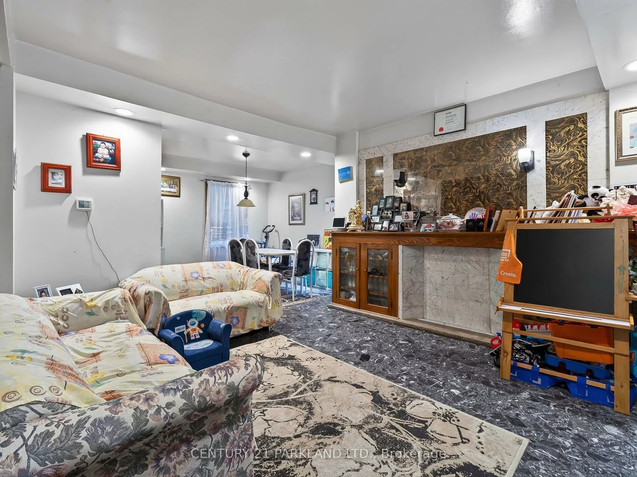 323, Nairn, Caledonia-Fairbank, Toronto