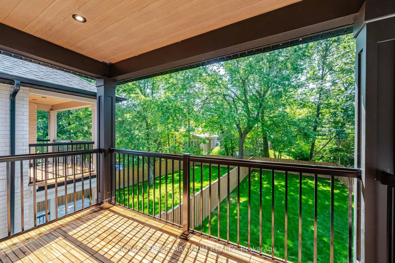 11, Park, Long Branch, Toronto