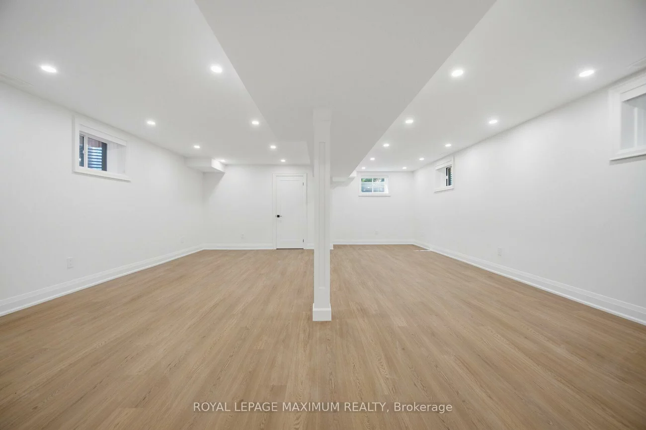 11, Park, Long Branch, Toronto