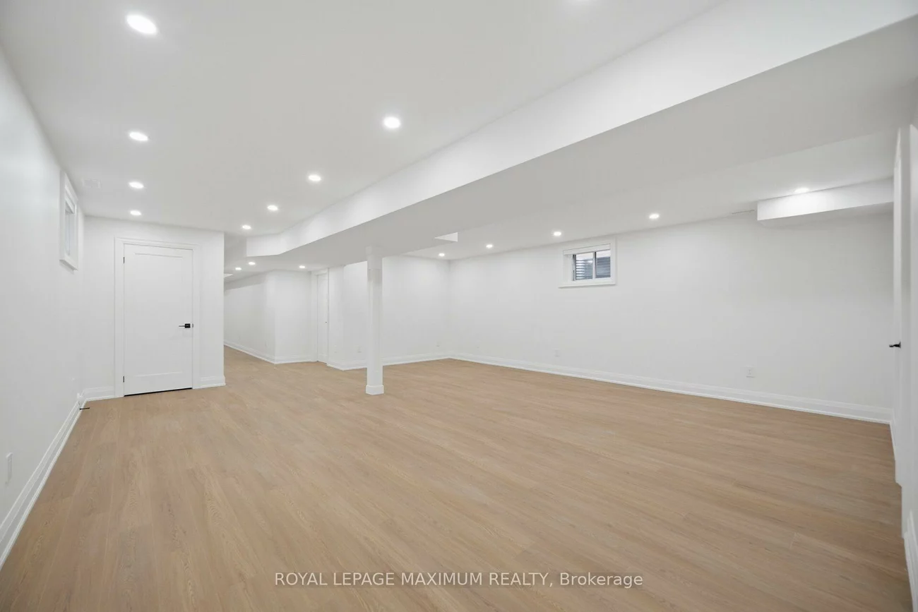 11, Park, Long Branch, Toronto