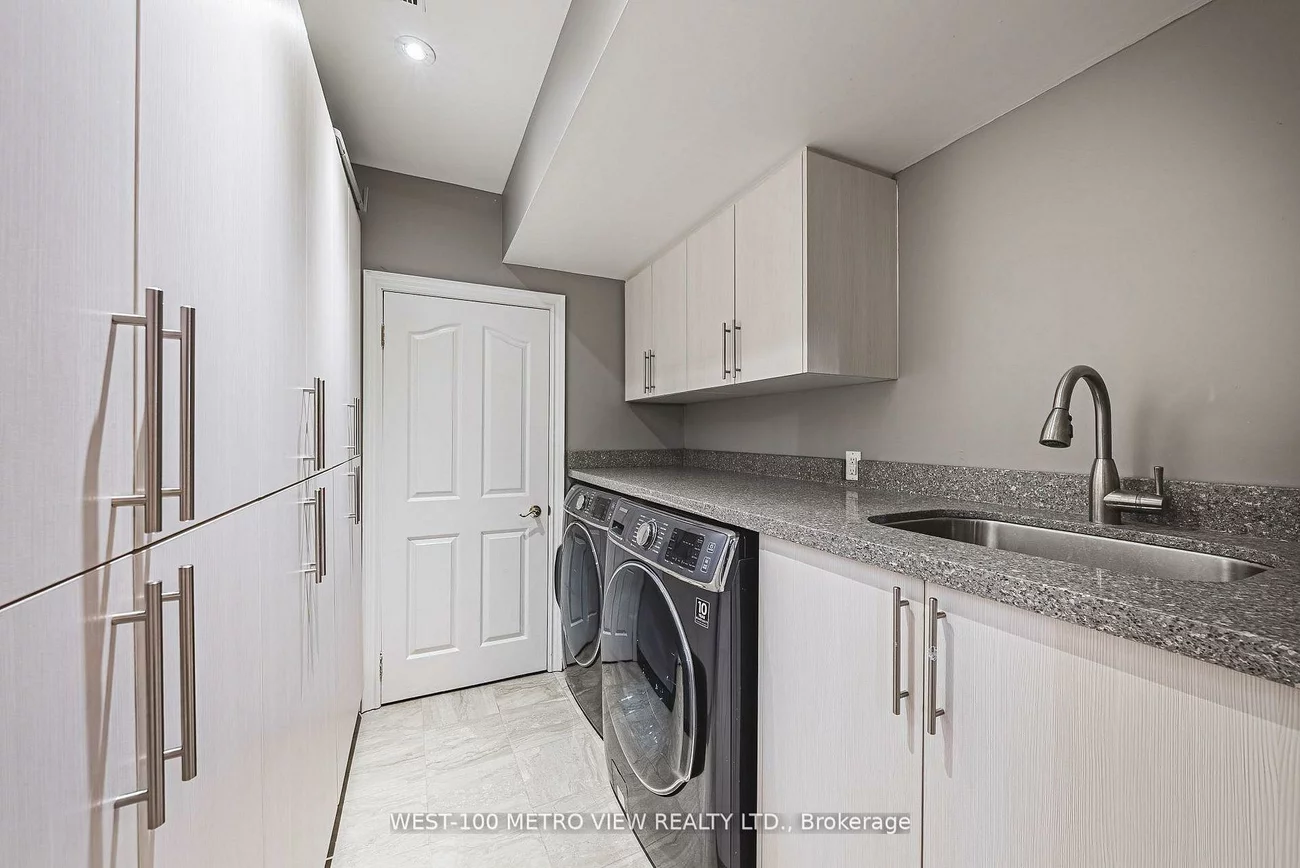 589, Glen Park, Yorkdale-Glen Park, Toronto