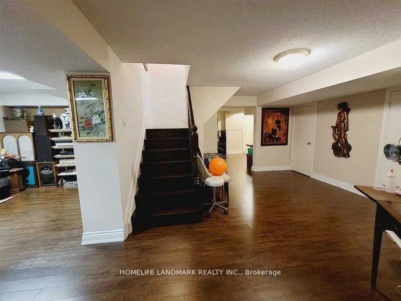 274, Falstaff, Maple Leaf, Toronto