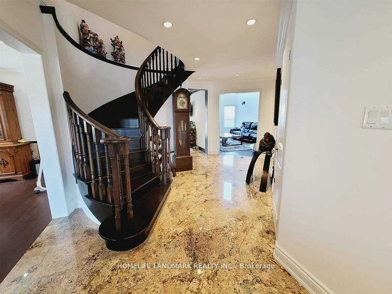 274, Falstaff, Maple Leaf, Toronto