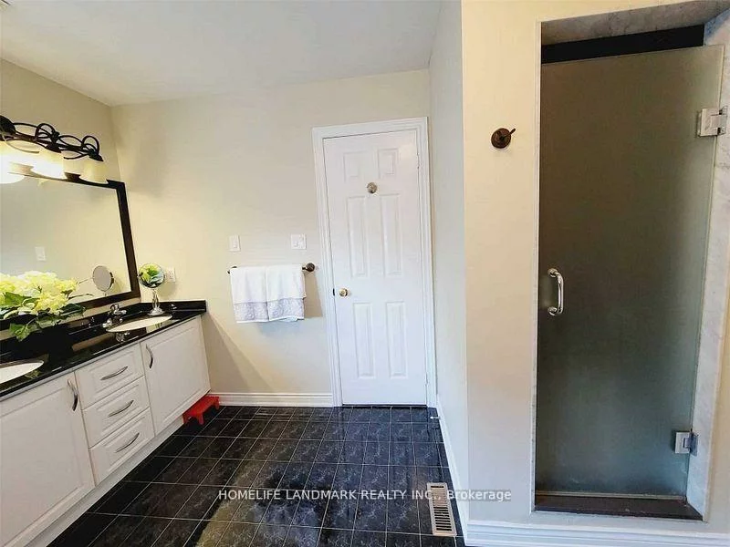 274, Falstaff, Maple Leaf, Toronto