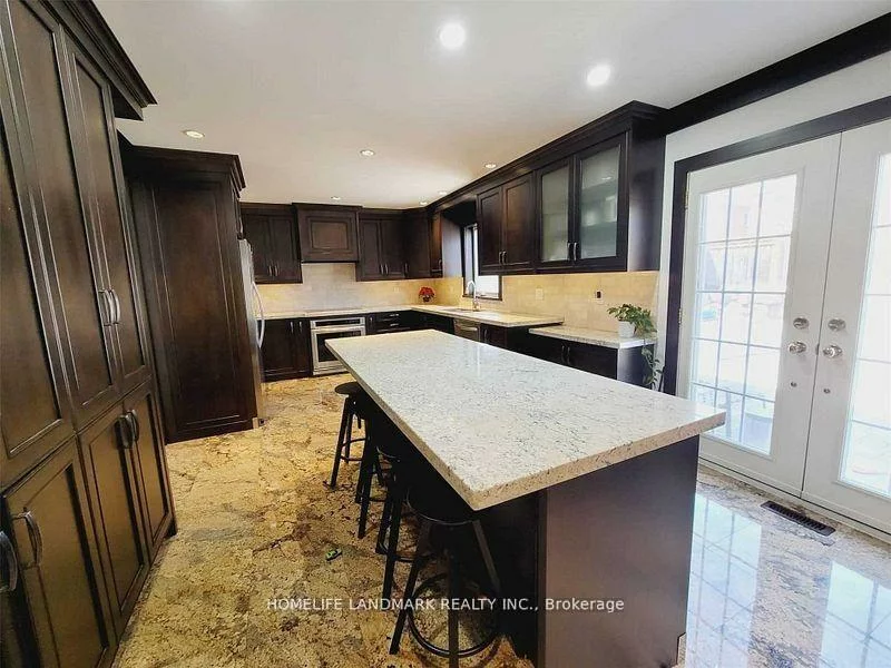 274, Falstaff, Maple Leaf, Toronto