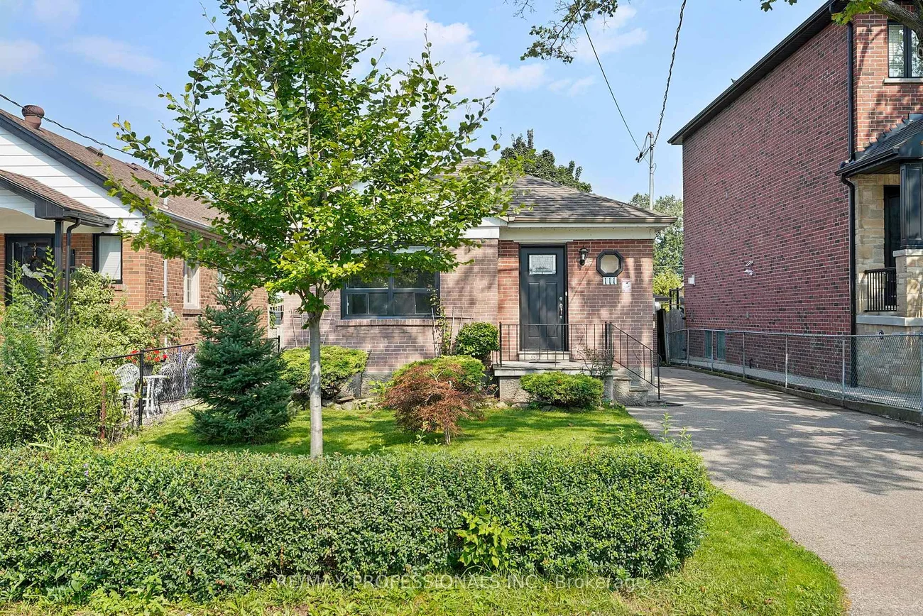 111, Wesley, Stonegate-Queensway, Toronto