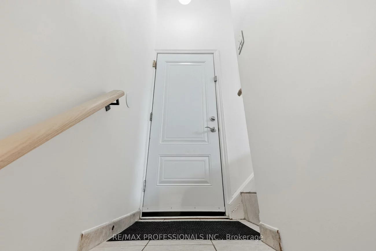 111, Wesley, Stonegate-Queensway, Toronto