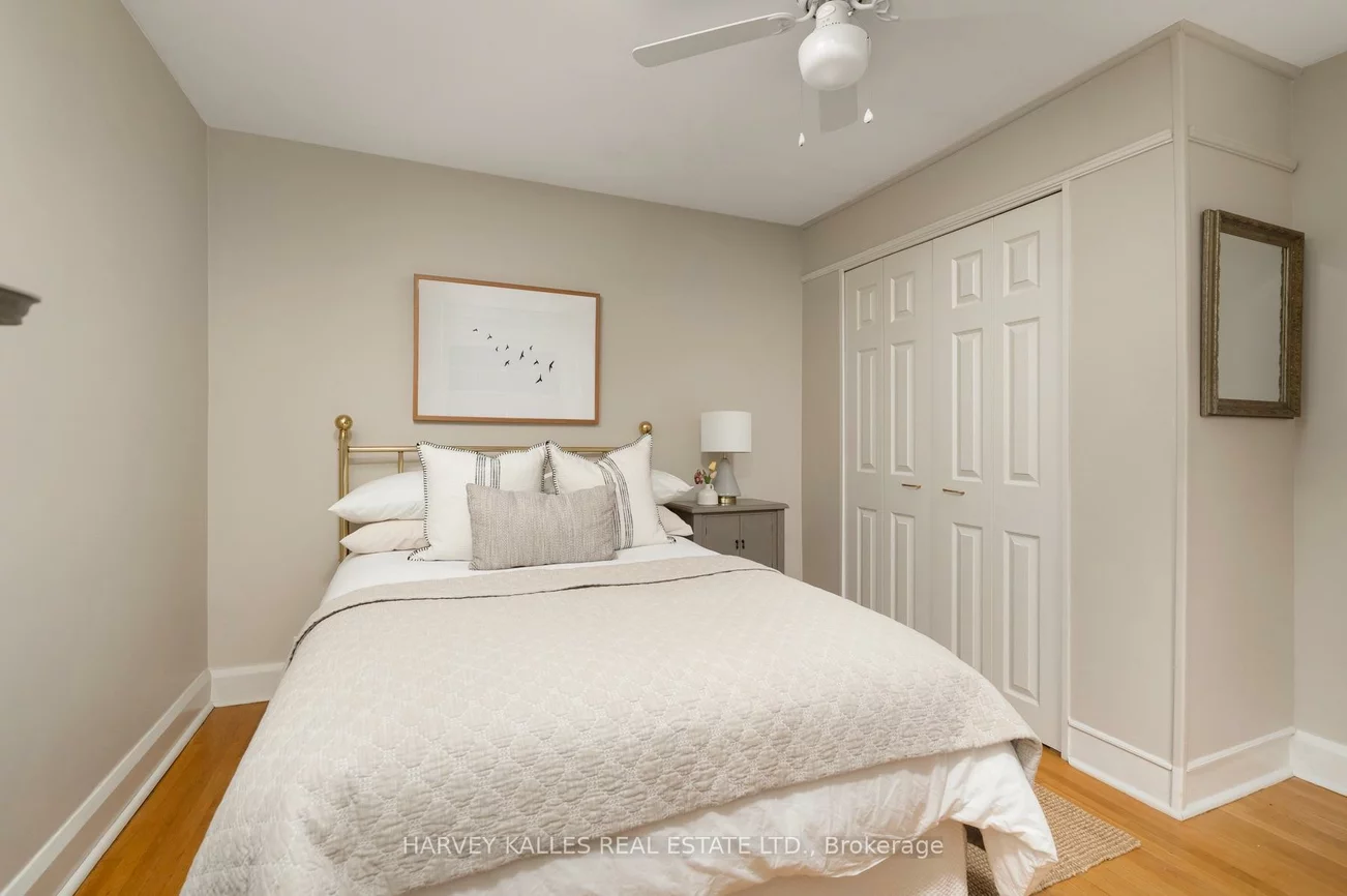 61, Queens, Weston, Toronto