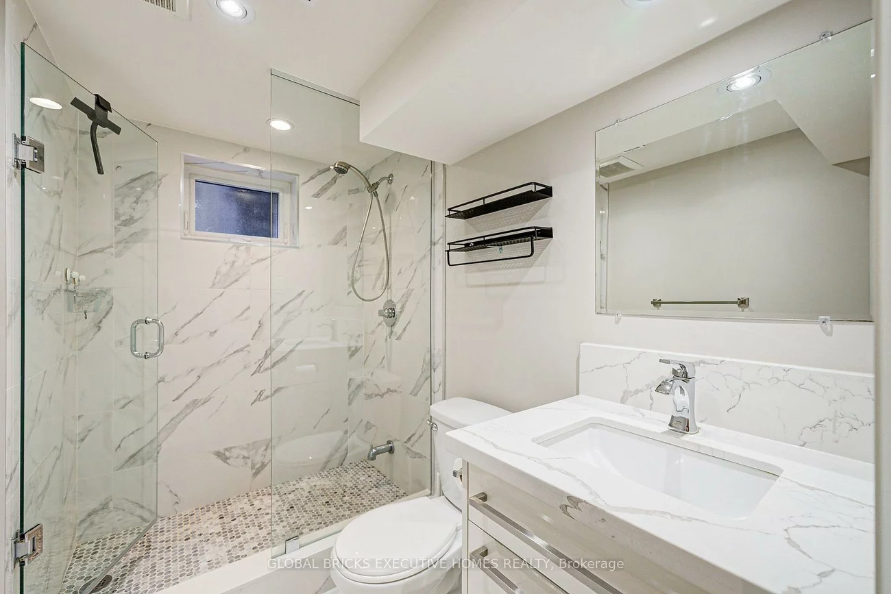 6, Cardigan, Stonegate-Queensway, Toronto