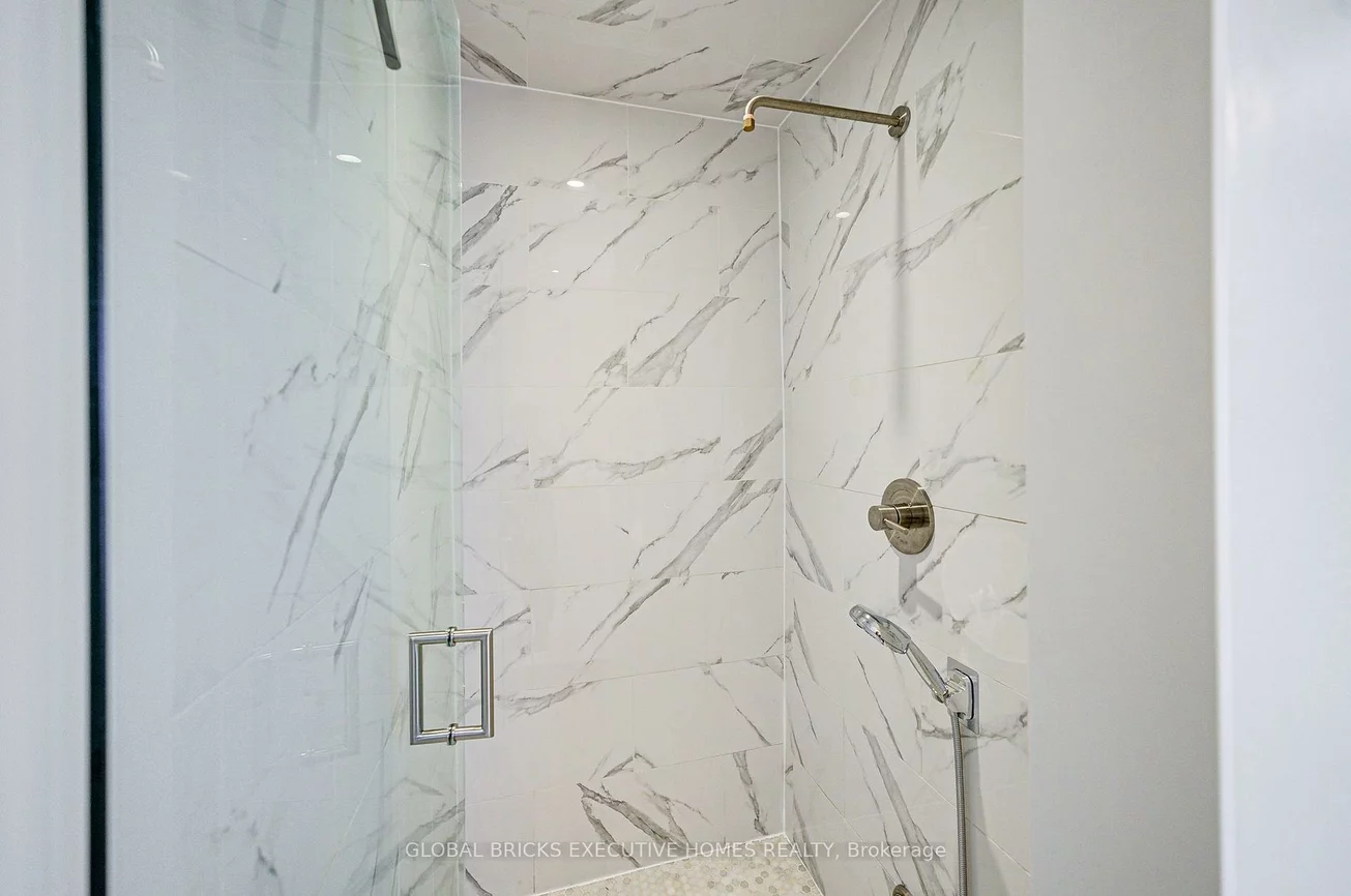 6, Cardigan, Stonegate-Queensway, Toronto