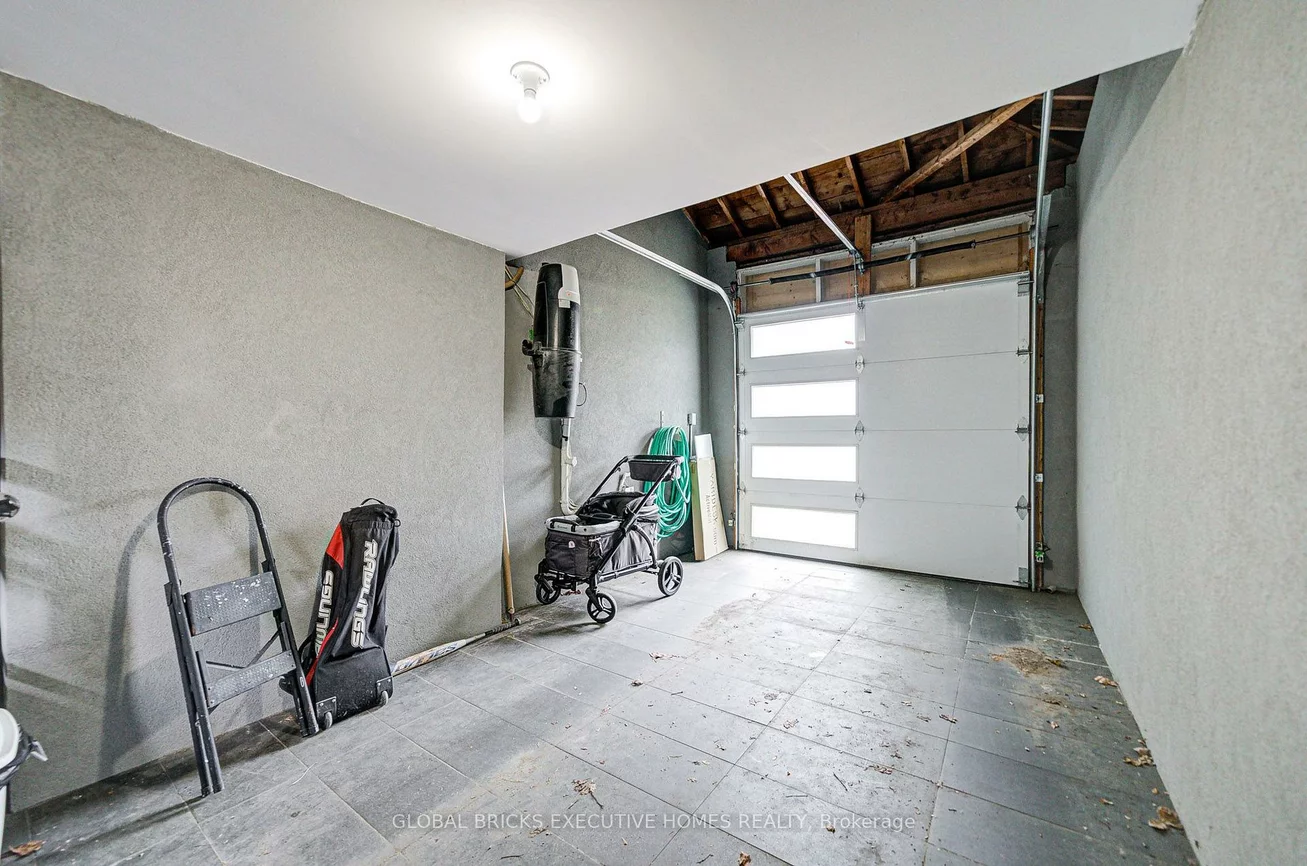 6, Cardigan, Stonegate-Queensway, Toronto