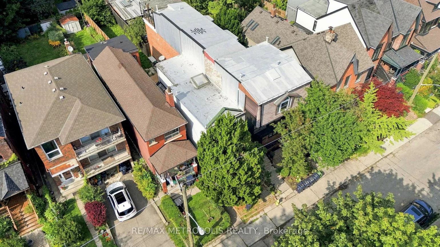 24, Marion, Roncesvalles, Toronto