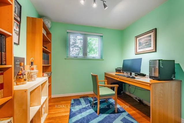 87, Hullmar, Black Creek, Toronto