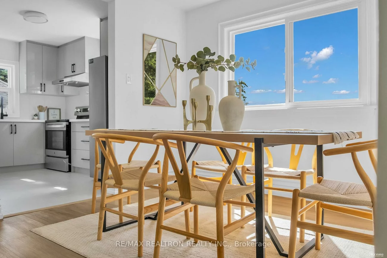 11, Harrow, Brookhaven-Amesbury, Toronto