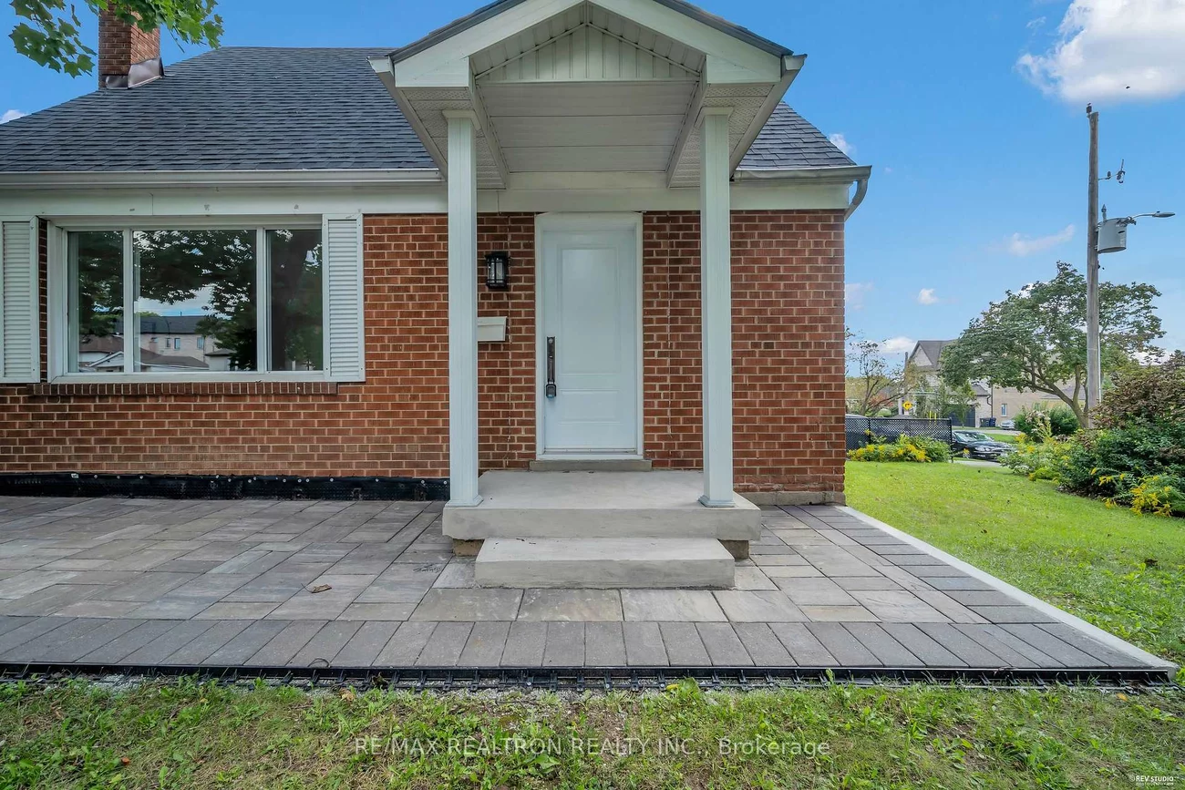 11, Harrow, Brookhaven-Amesbury, Toronto