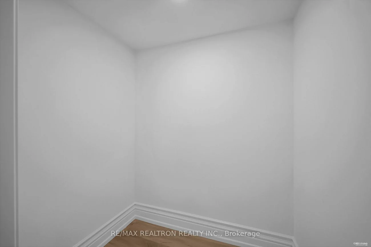 11, Harrow, Brookhaven-Amesbury, Toronto