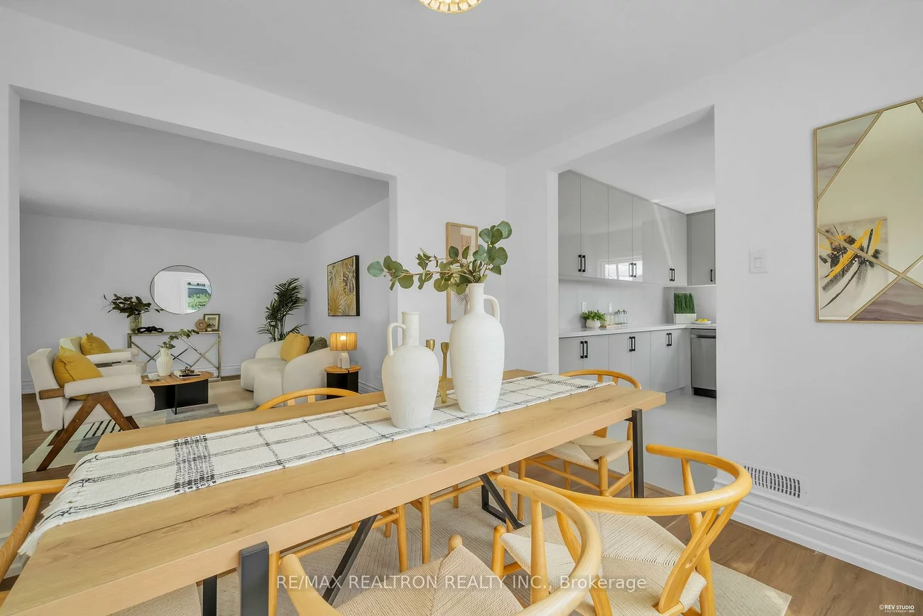 11, Harrow, Brookhaven-Amesbury, Toronto