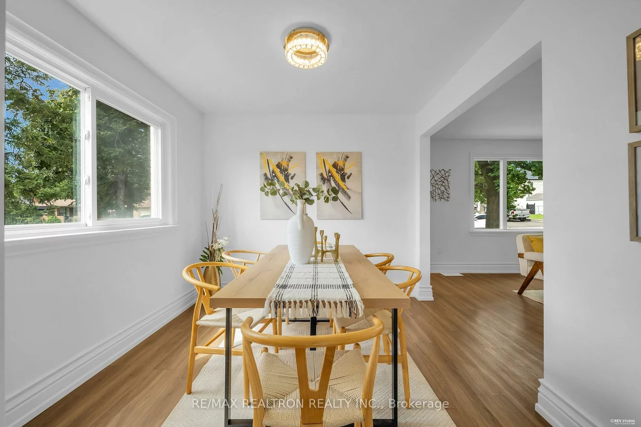 11, Harrow, Brookhaven-Amesbury, Toronto