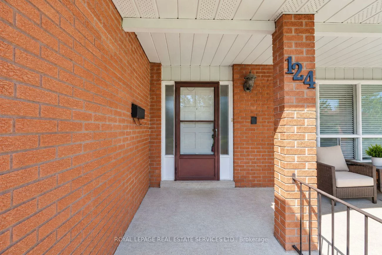 124, Stilecroft, York University Heights, Toronto