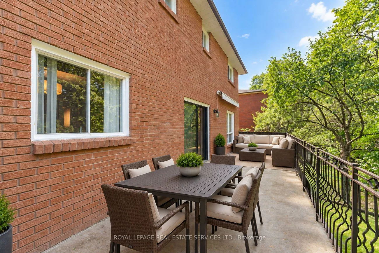 124, Stilecroft, York University Heights, Toronto