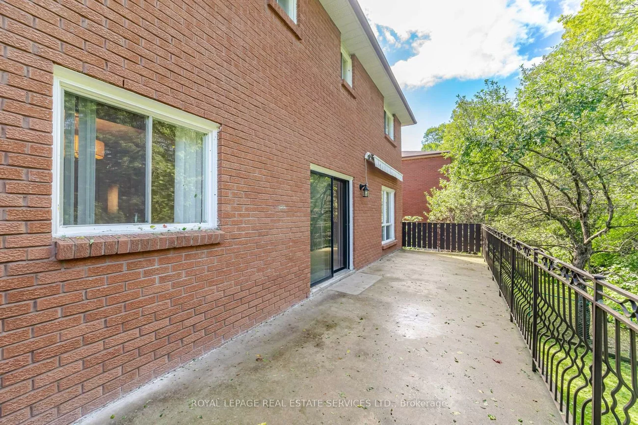 124, Stilecroft, York University Heights, Toronto