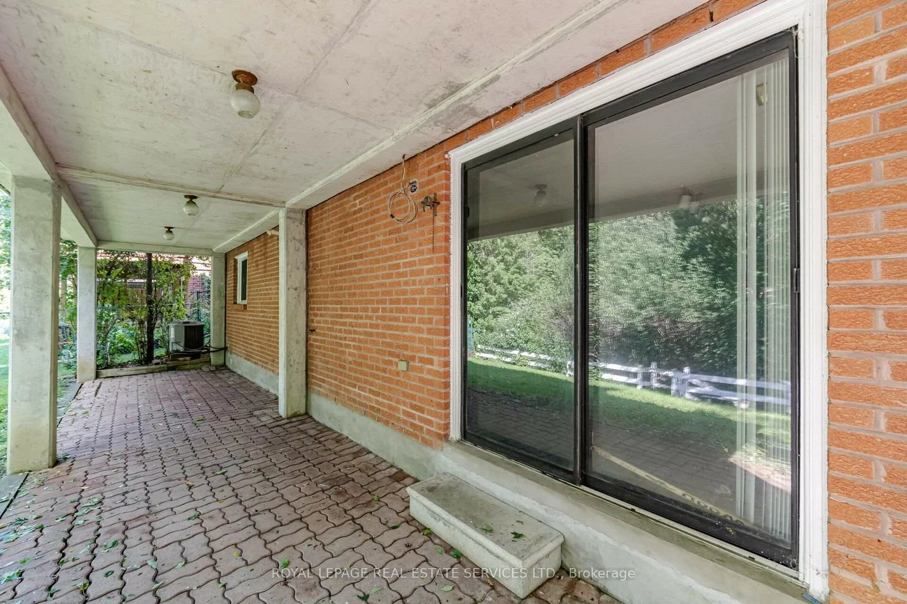 124, Stilecroft, York University Heights, Toronto