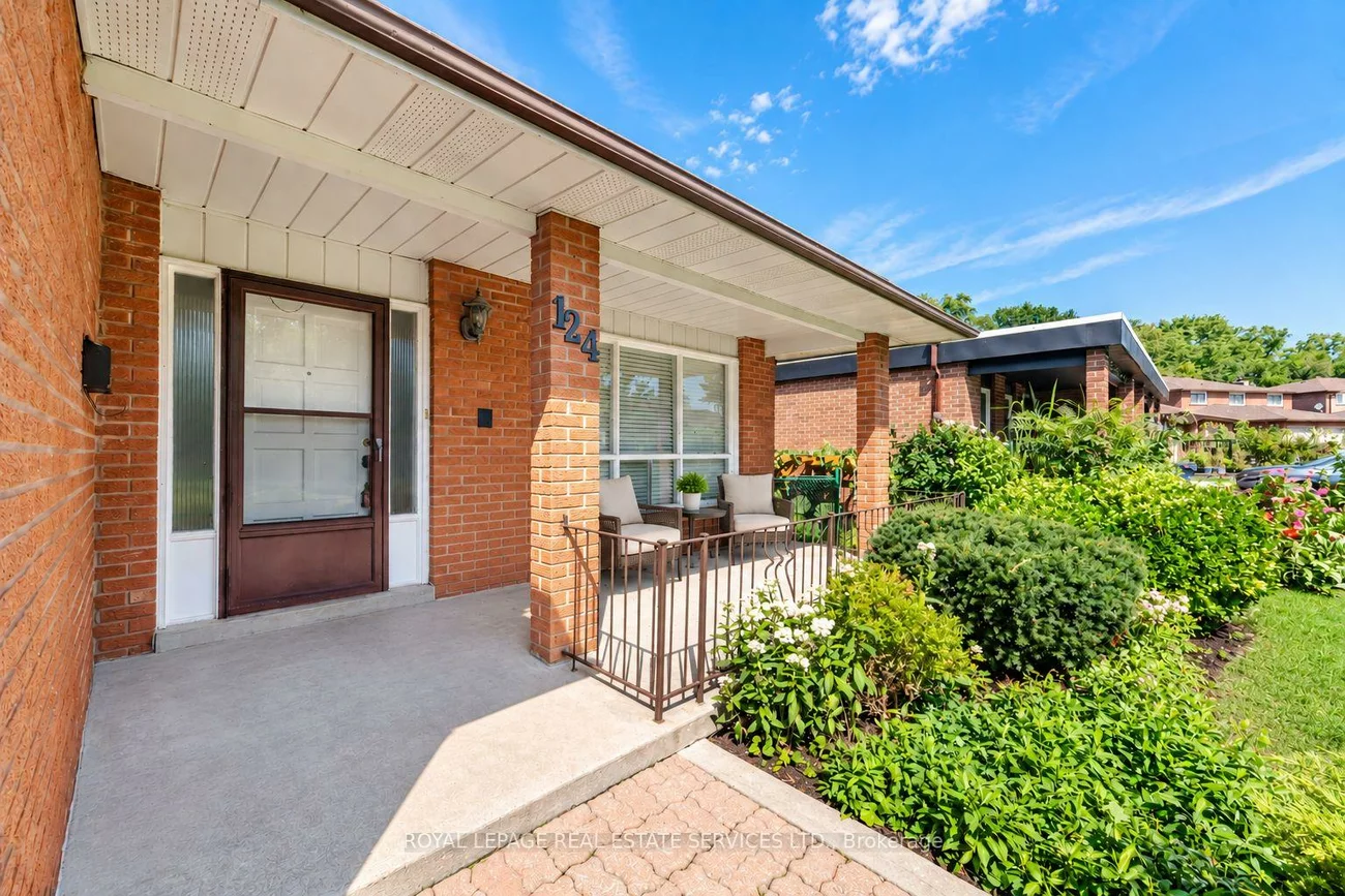124, Stilecroft, York University Heights, Toronto