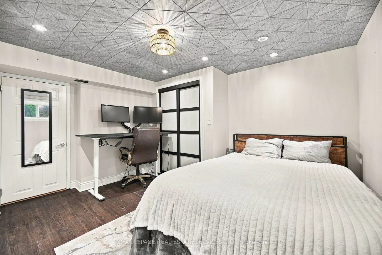 15, Velma, Stonegate-Queensway, Toronto