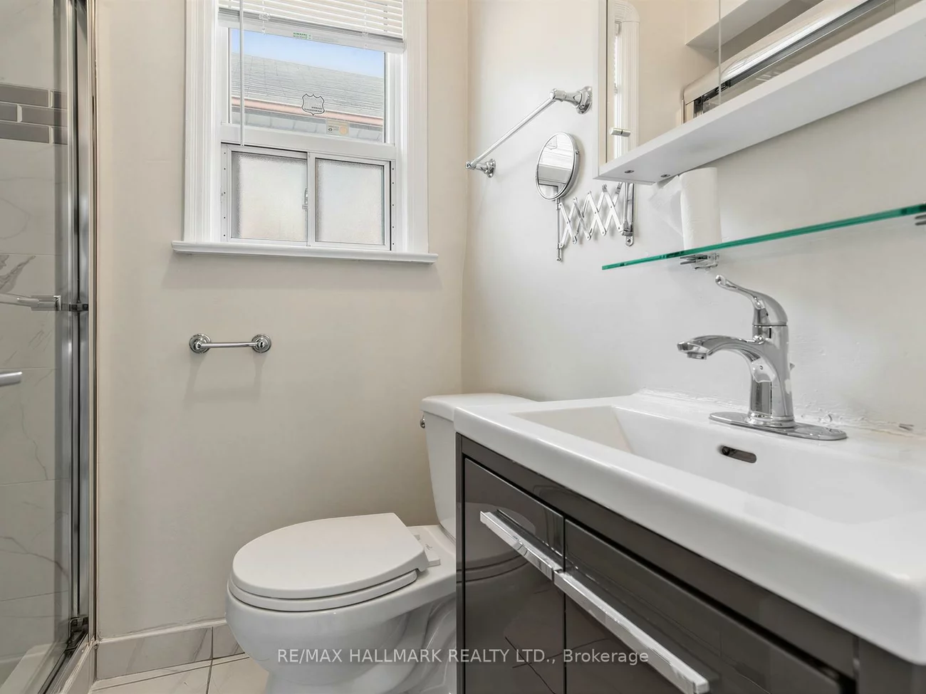 38, Ypres, Keelesdale-Eglinton West, Toronto