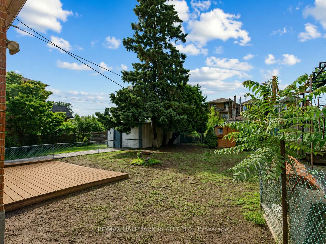 38, Ypres, Keelesdale-Eglinton West, Toronto