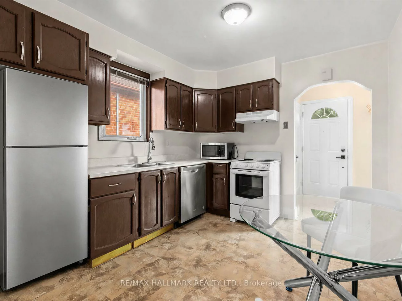38, Ypres, Keelesdale-Eglinton West, Toronto