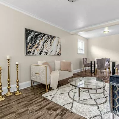38, Ypres, Keelesdale-Eglinton West, Toronto