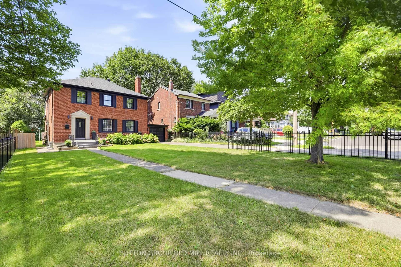 10, Queens, Mimico, Toronto