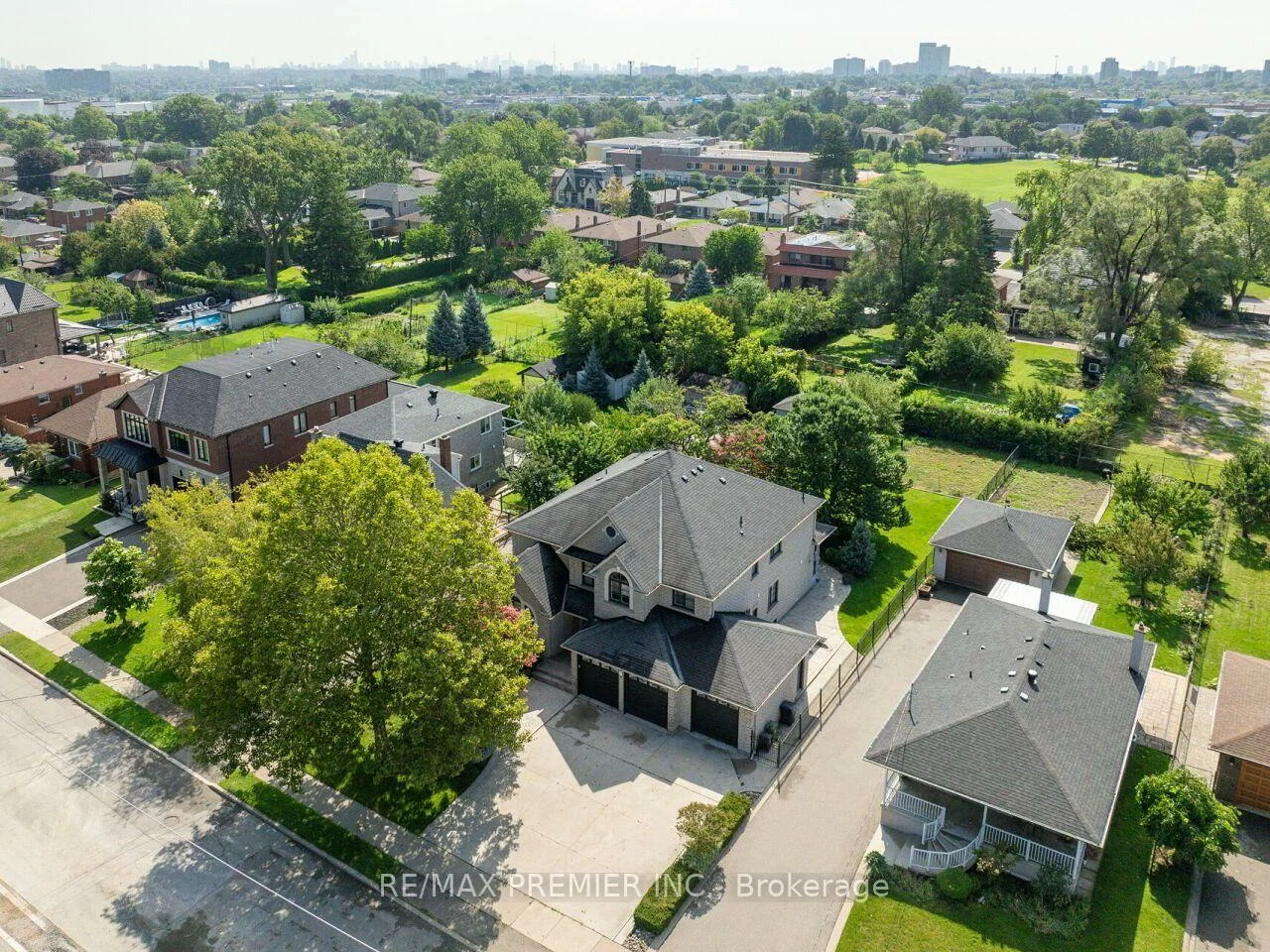 27, Gaydon, Humberlea-Pelmo Park W5, Toronto