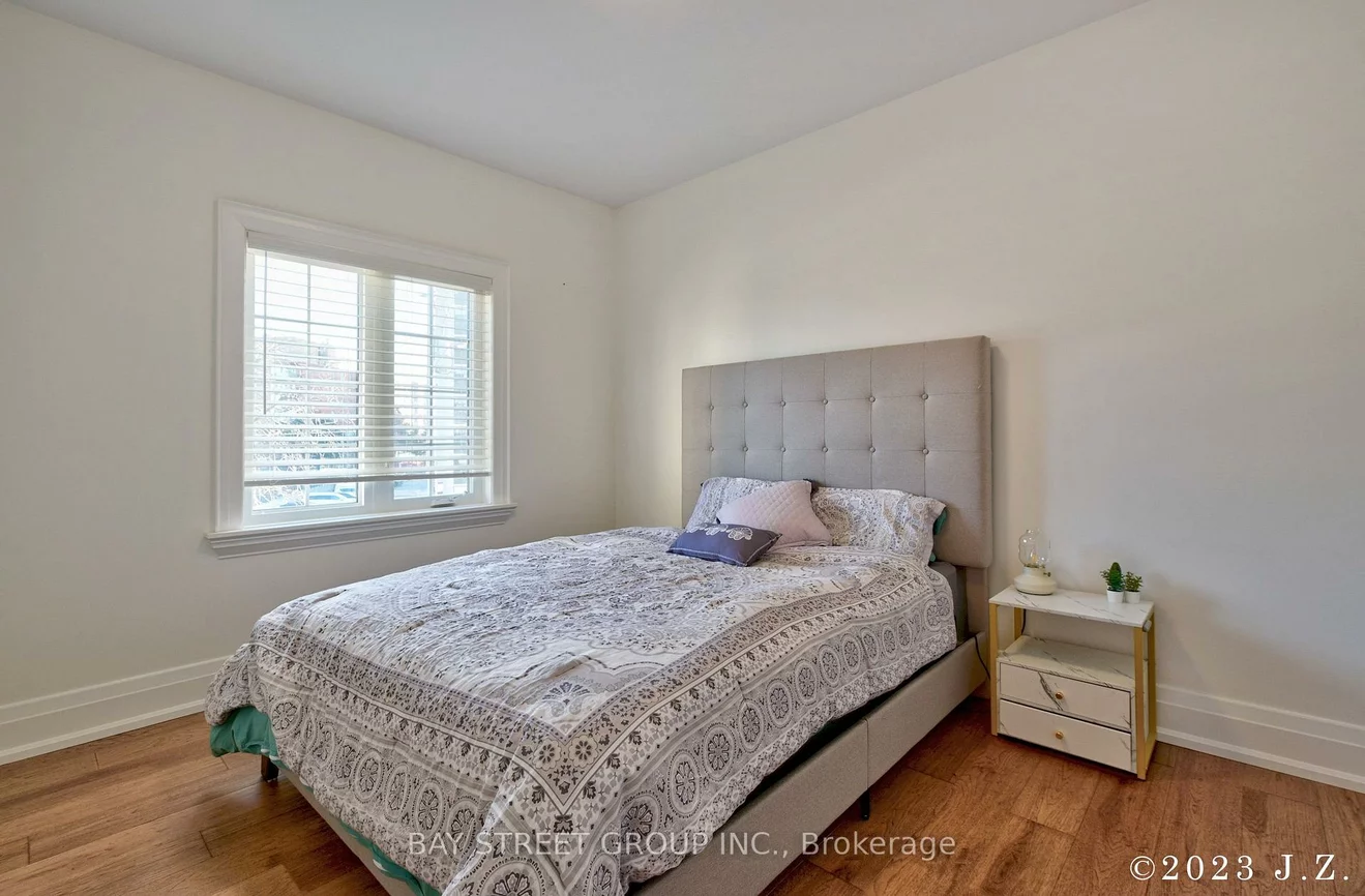 60, Emmett, Mount Dennis, Toronto