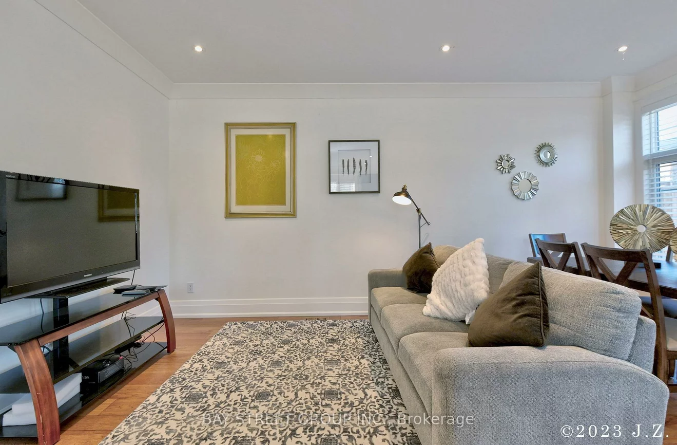 60, Emmett, Mount Dennis, Toronto