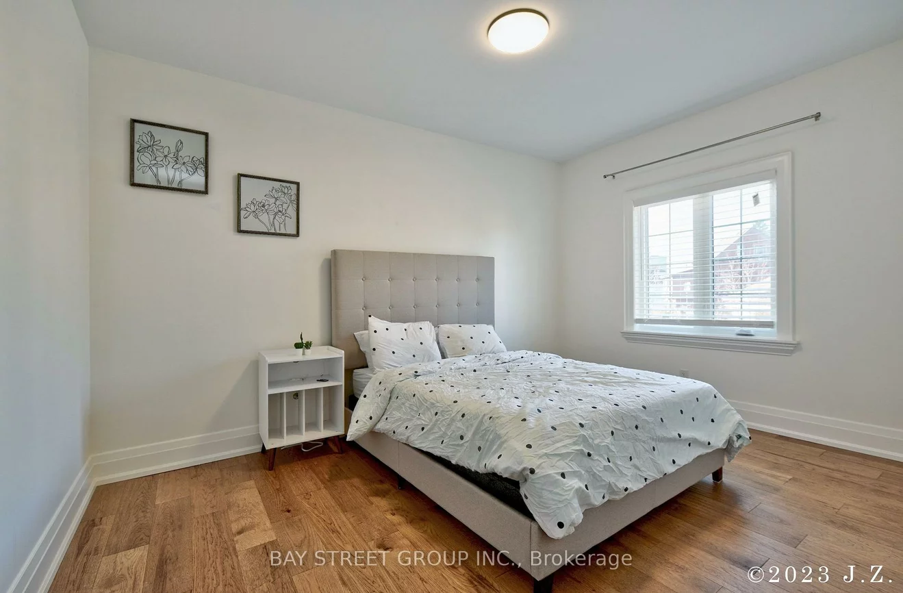 60, Emmett, Mount Dennis, Toronto