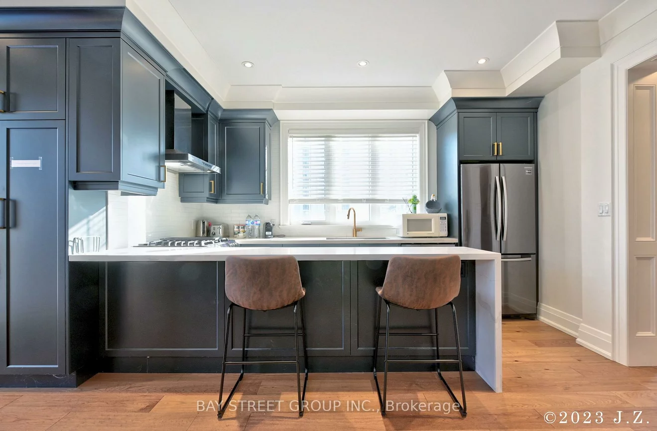 60, Emmett, Mount Dennis, Toronto