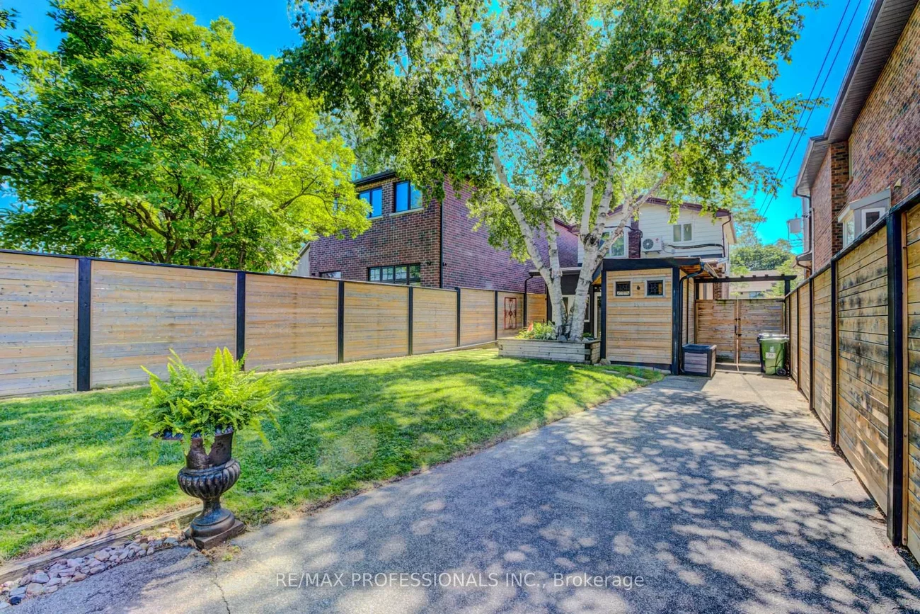 39, Rosemeade, Stonegate-Queensway, Toronto