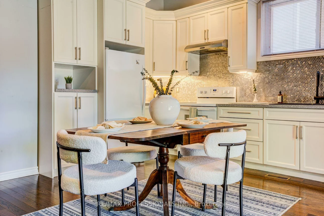 39, Rosemeade, Stonegate-Queensway, Toronto