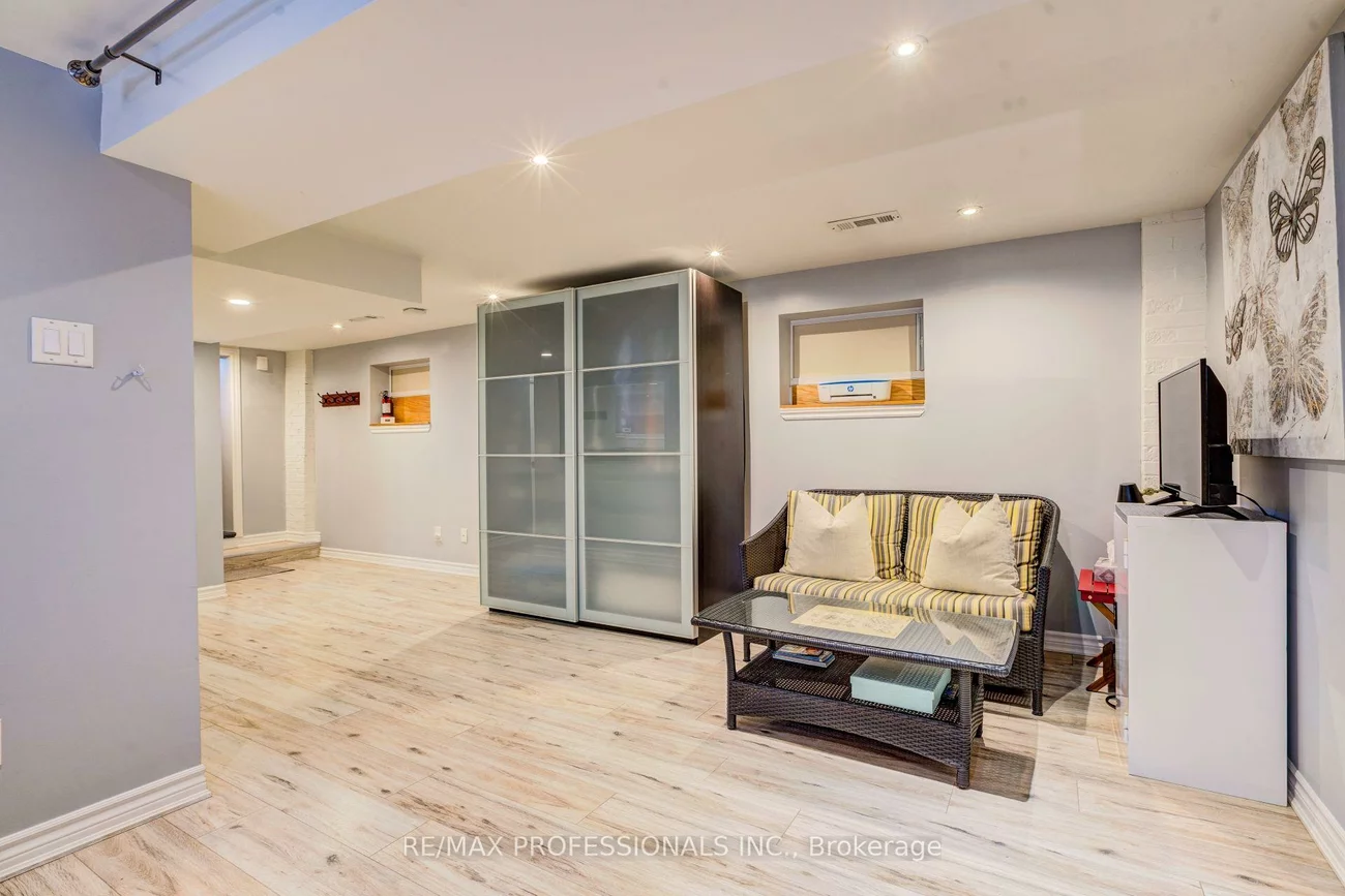 39, Rosemeade, Stonegate-Queensway, Toronto