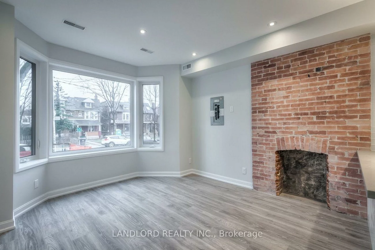 82, Parkway, Roncesvalles, Toronto