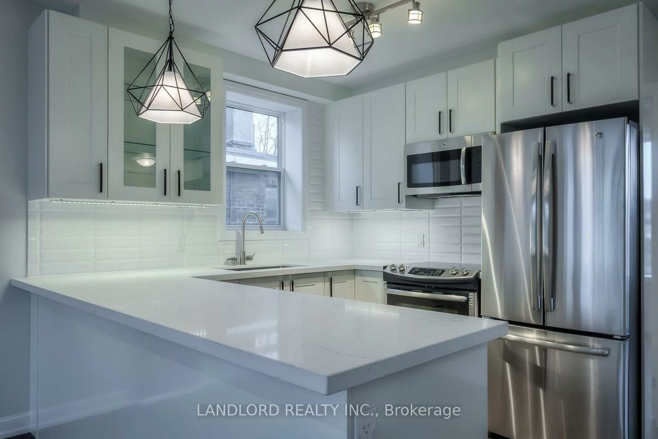 82, Parkway, Roncesvalles, Toronto