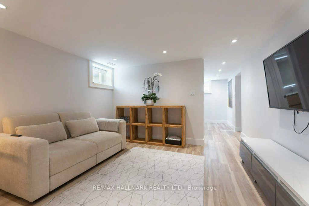 485, Evans, Alderwood, Toronto