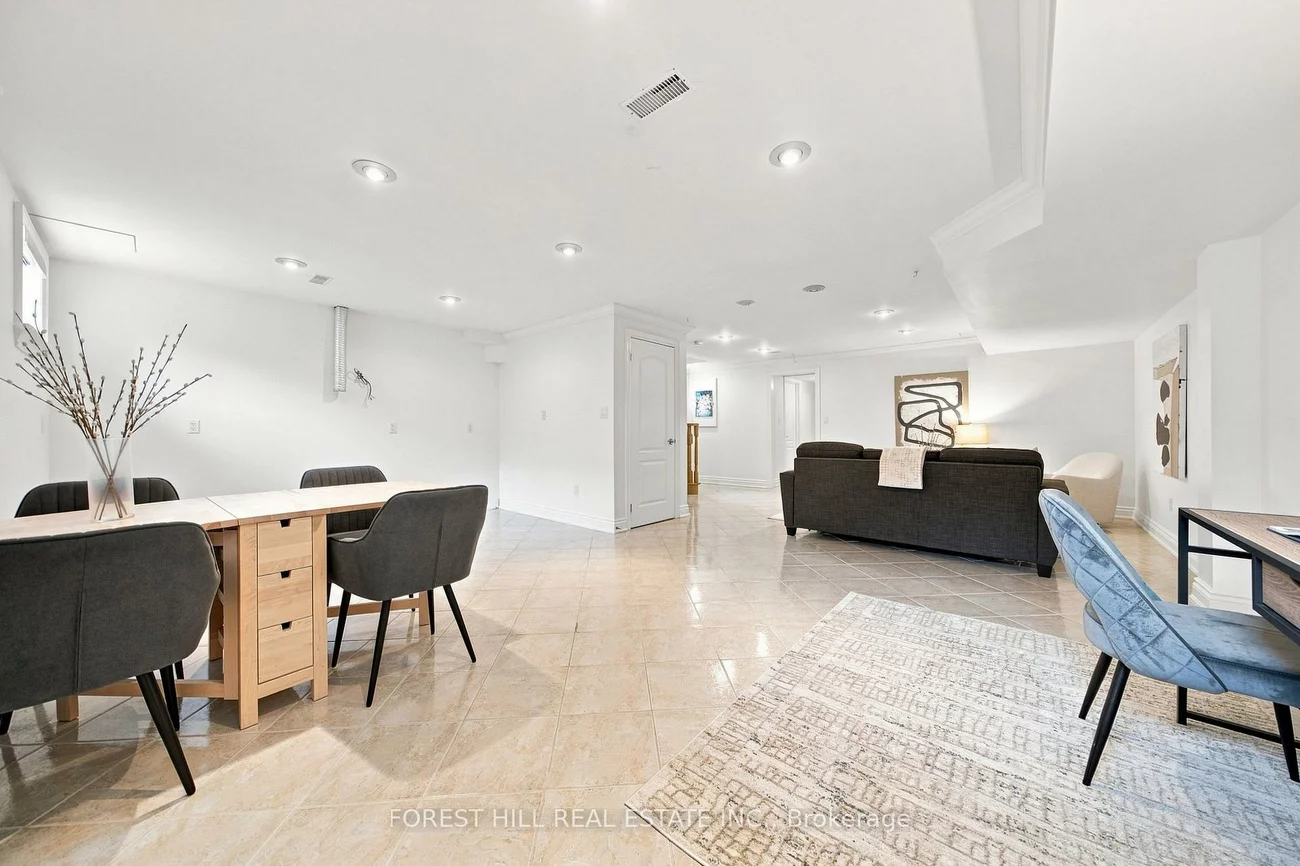1006, Briar Hill, Briar Hill-Belgravia, Toronto