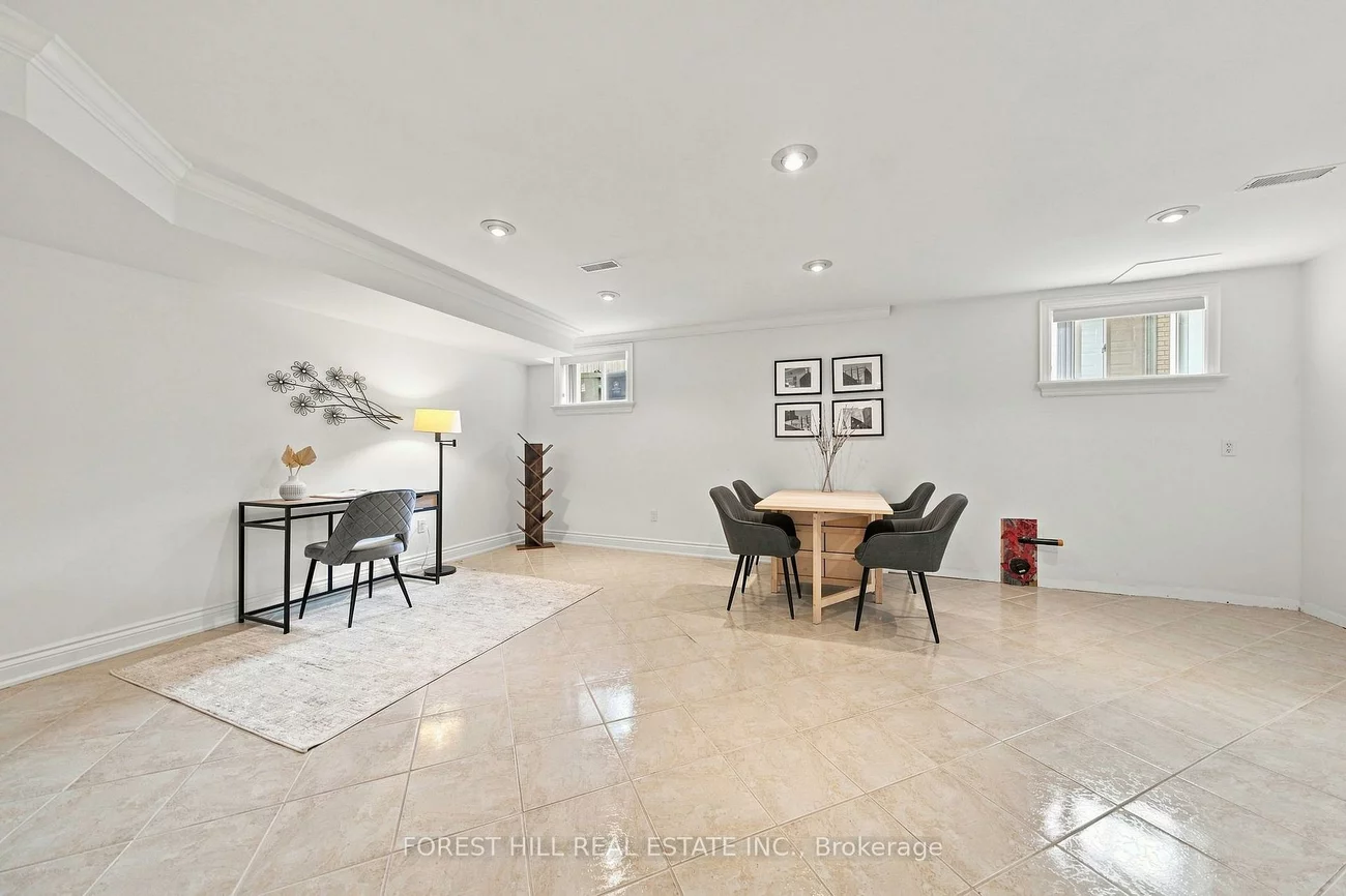 1006, Briar Hill, Briar Hill-Belgravia, Toronto