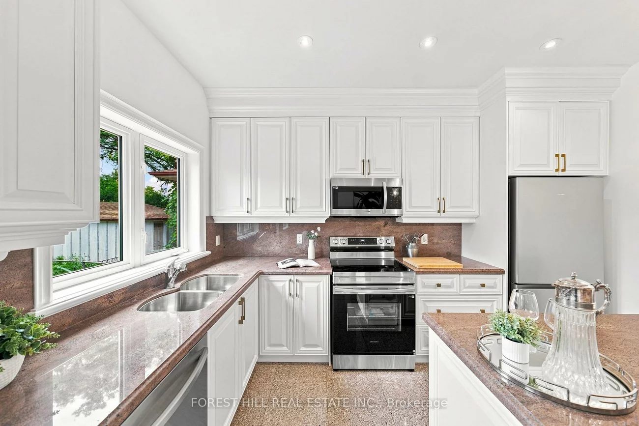 1006, Briar Hill, Briar Hill-Belgravia, Toronto