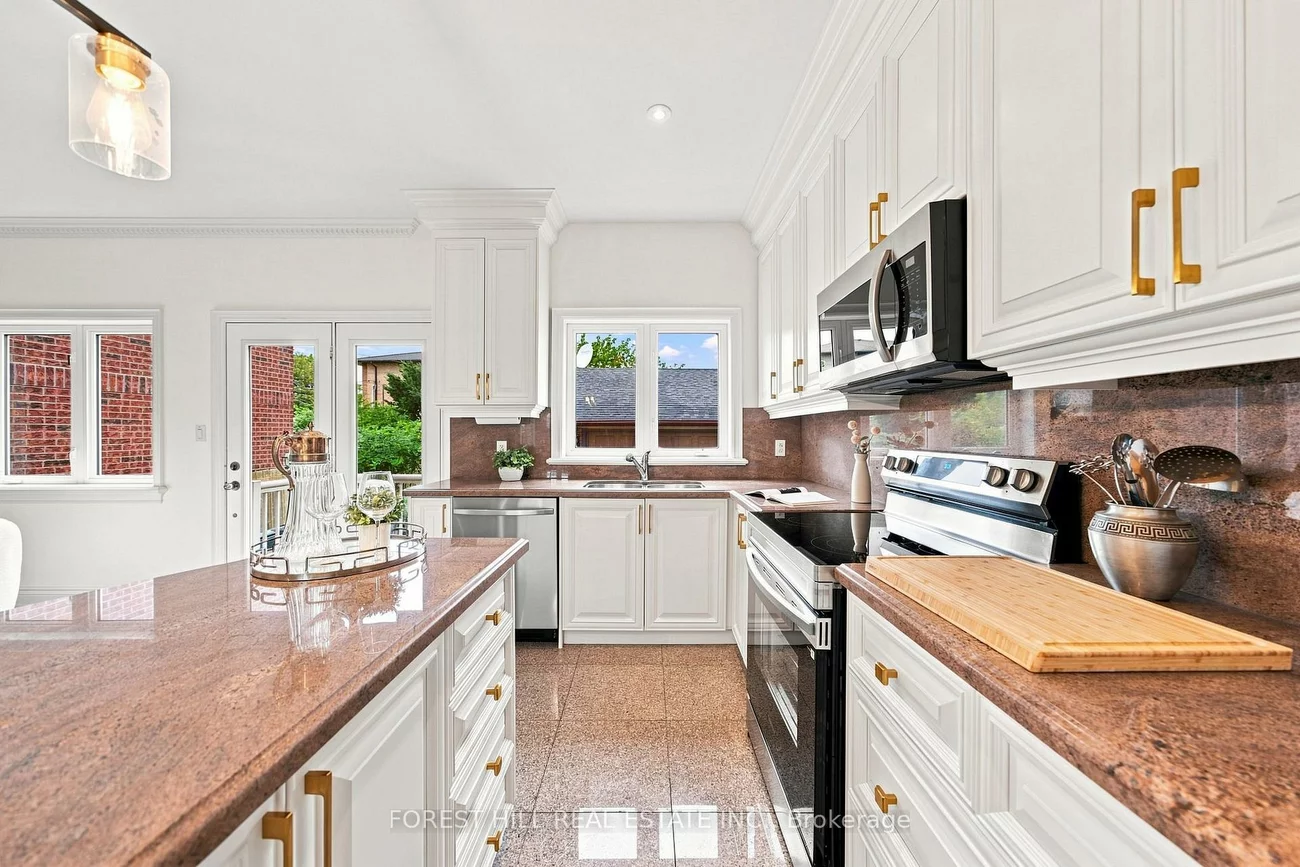 1006, Briar Hill, Briar Hill-Belgravia, Toronto
