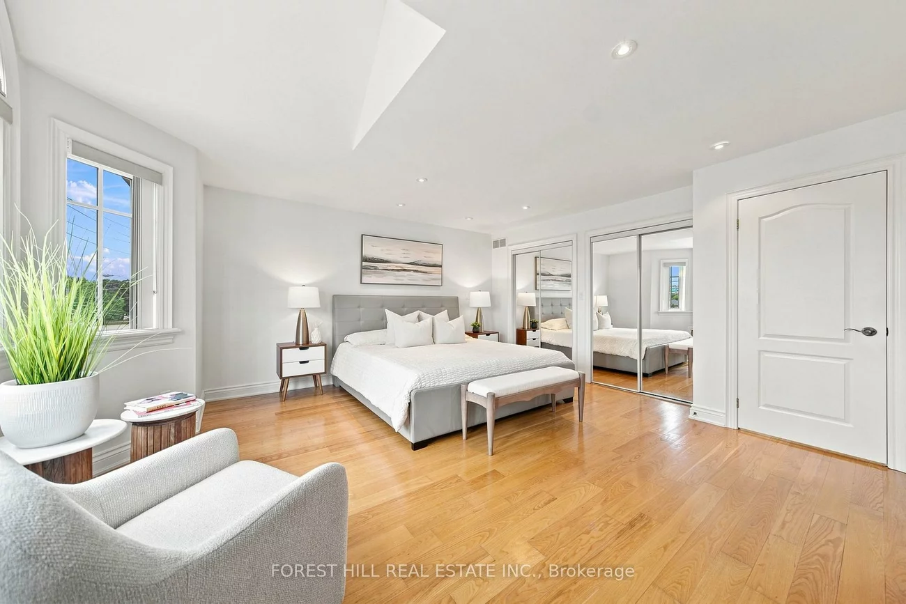 1006, Briar Hill, Briar Hill-Belgravia, Toronto