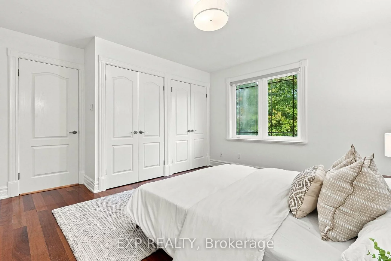 101, Cannon, Stonegate-Queensway, Toronto